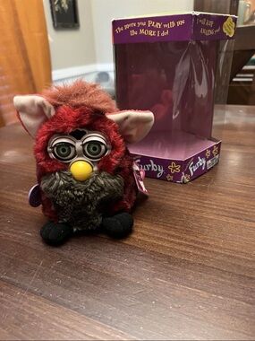 Y2K rare red wolf furby (not working)